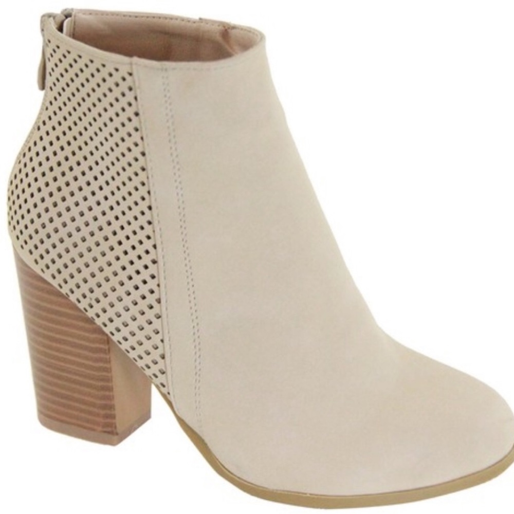 NEW Beige Zipper Ankle Booties - Size 7.5!